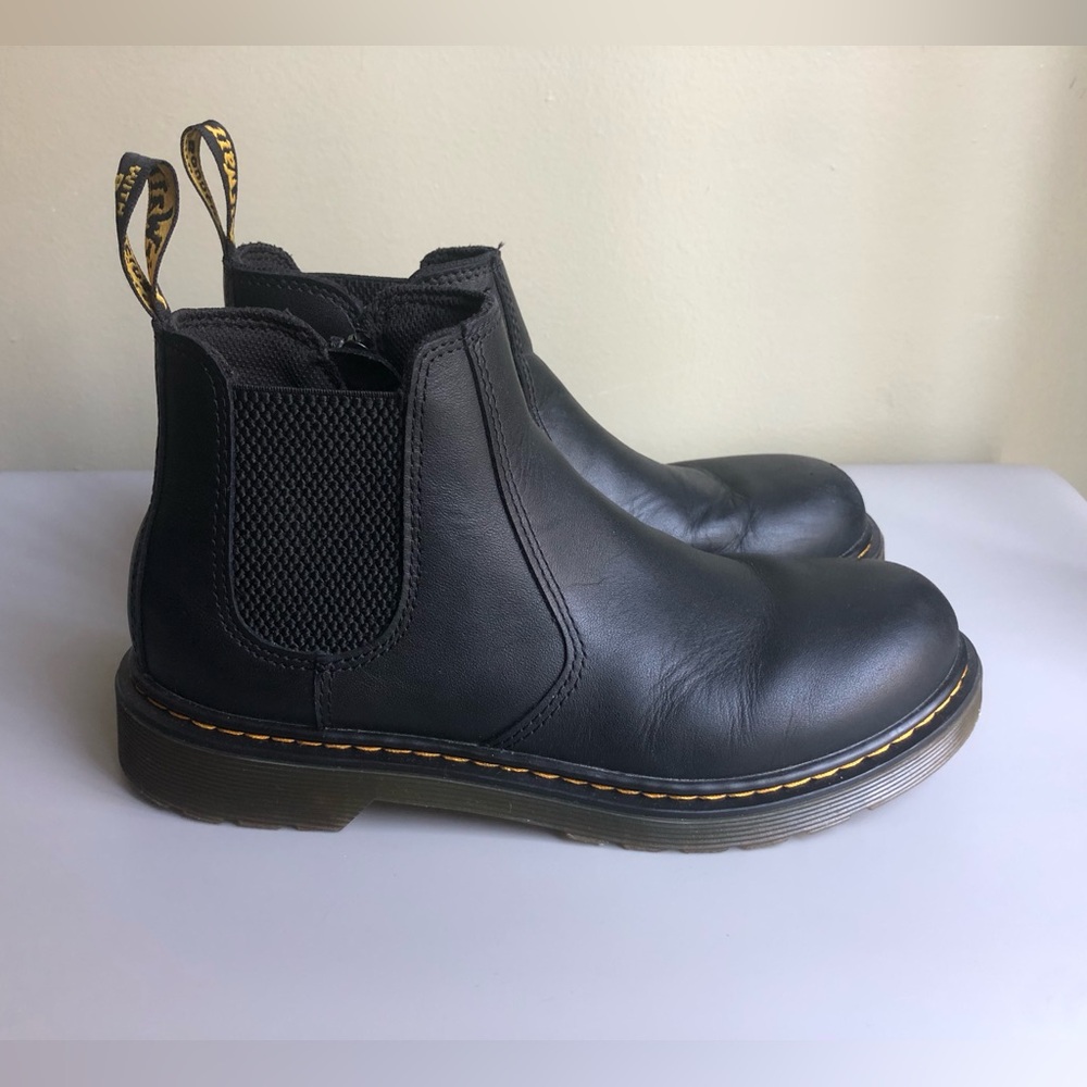 Dr. Martens Youth 2976 Softy T Leather Chelsea Boots Black Size: US M5 L6 EUR 37